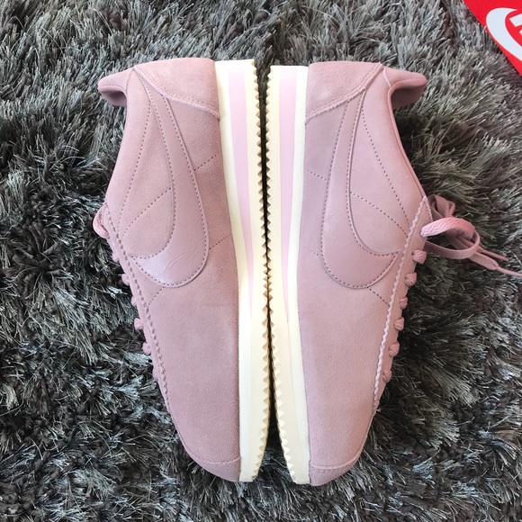 new nike cortez suede sneakers - Picture 3 of 8